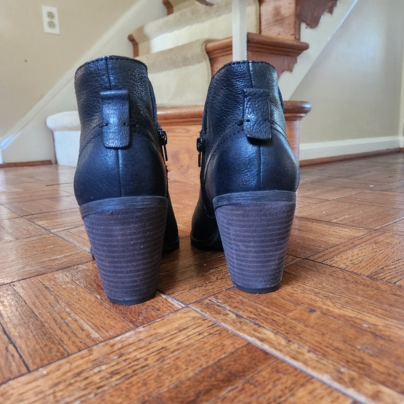 Crown Vintage Women’s Black Leather Ankle Booties Zip Block Heel Size 10M - Picture 4 of 13